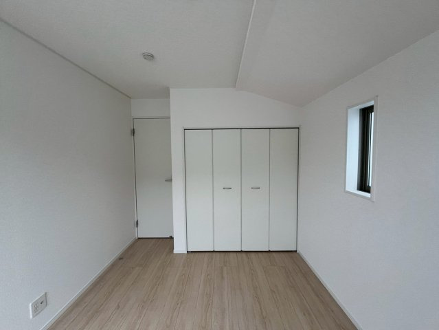 うるま市与那城屋慶名第6　クレイドルガーデン　新築戸建て　全4棟　1号棟の洋室