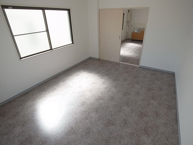 グリーンヒル五位ノ池の洋室|広々した室内はオススメです