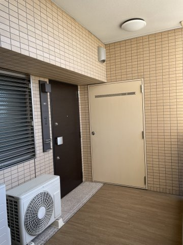 アルファステイツ西の土居の玄関