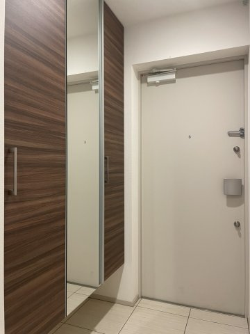 アルファステイツ西の土居の玄関
