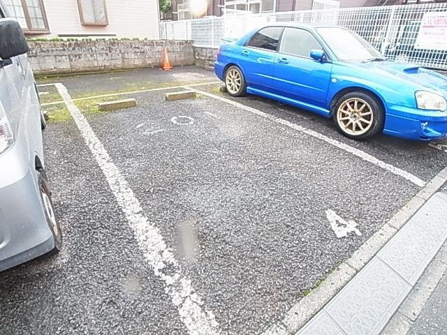 ハイム武蔵野Ａの駐車場