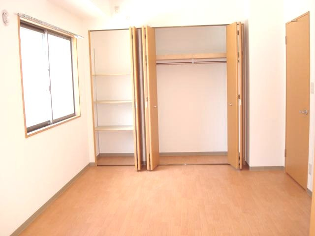 ラミュー八尾木東の収納