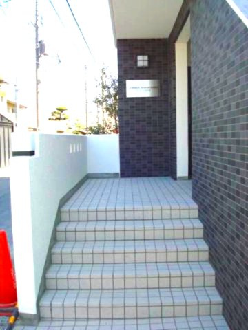 ラミュー八尾木東のロビー