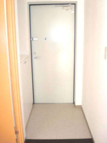 ラミュー八尾木東の玄関