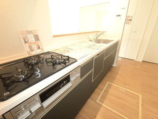 鳥栖市弥生が丘4丁目1期 5号棟のキッチン|使いやすいキッチンです