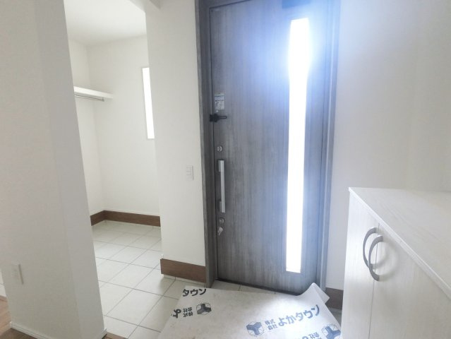 鳥栖市弥生が丘4丁目1期 5号棟の玄関|毎日通る玄関はこちらです