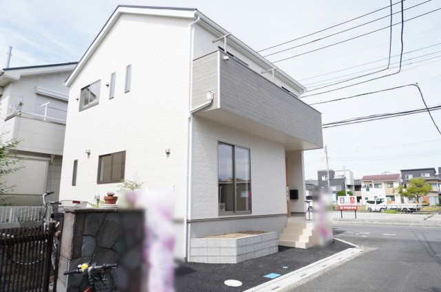 越谷市大字下間久里 新築分譲住宅 の外観