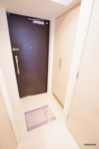 S-RESIDENCE江坂　仲介手数料無料の玄関