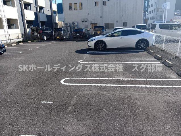 サンフェリシアン綾部駅前の駐車場