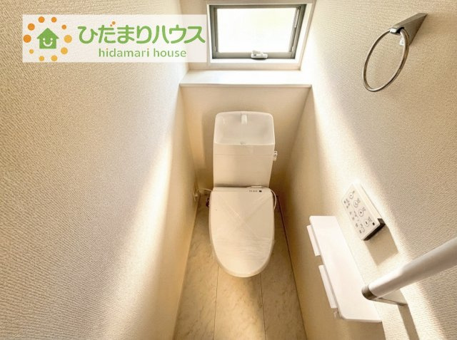 【トイレ】 | 第1土浦市木田余東台　新築戸建　1号棟 | 1・2階にトイレあり。階段を降りなくてもいいので、高齢者の方も優しい☆彡