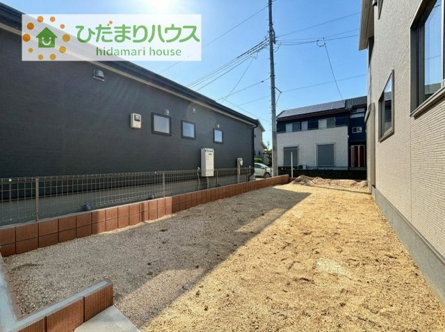【庭】 | 第1土浦市木田余東台　新築戸建　1号棟 | 日当たりの良い広い庭。友人や親せきが集まってＢＢＱをしたり、ペットと遊んだり。
一戸建てならではの楽しさが広がります(*^-^*)
