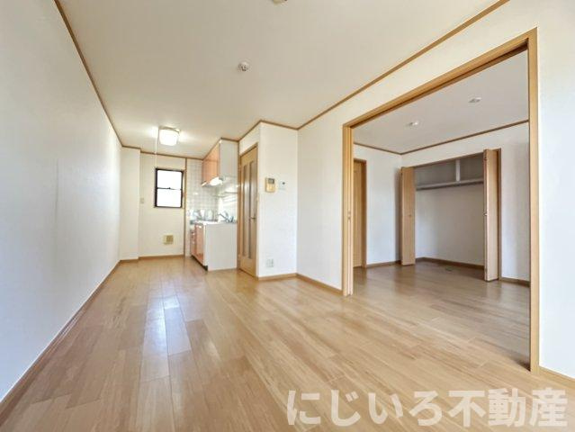 レジデンス・ノンノサンの居間・リビング