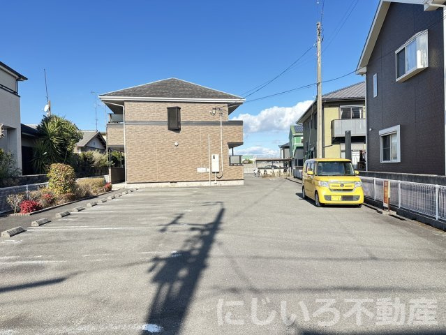 レジデンス・ノンノサンの駐車場