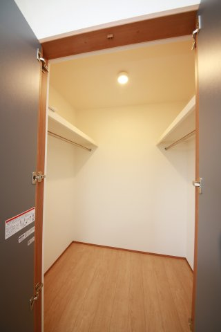 新川町戸建ての収納