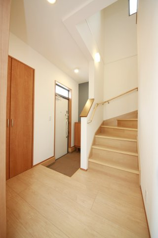 新川町戸建ての内装