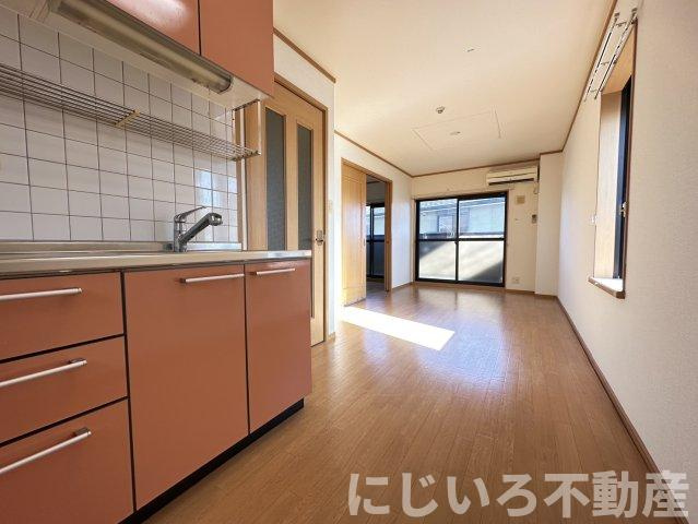 レジデンス・ノンノサンの居間・リビング