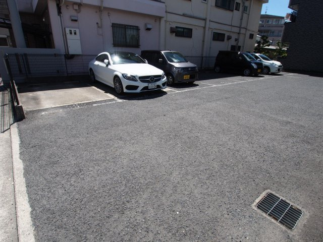 【駐車場】 | グレイスコート