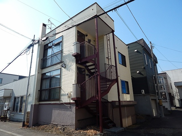 岩間ハイツ１