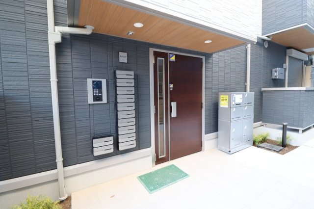 D-room弁天3丁目 Aのエントランス