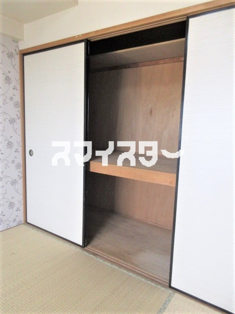 青梅市東青梅３丁目の賃貸マンションの収納