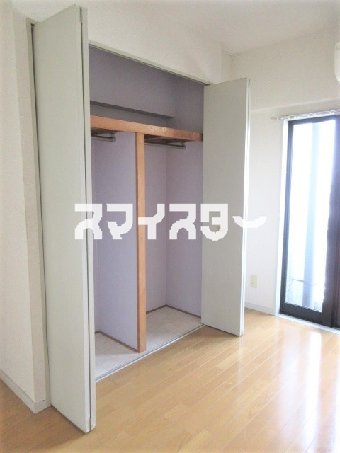 青梅市東青梅３丁目の賃貸マンションの収納