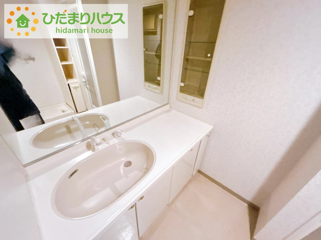 セレーノ城東グランマークス　中古マンションの洗面所