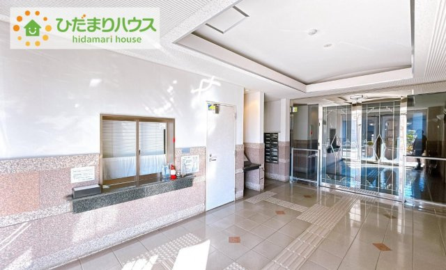 セレーノ城東グランマークス　中古マンションのエントランス