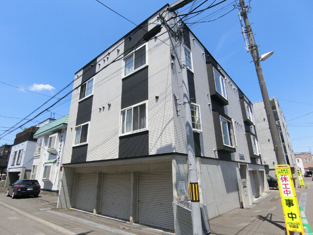 アプレミディ