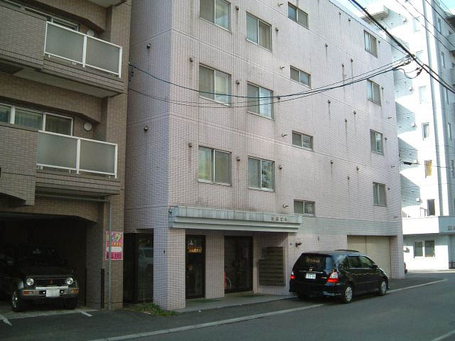 日勝ビル