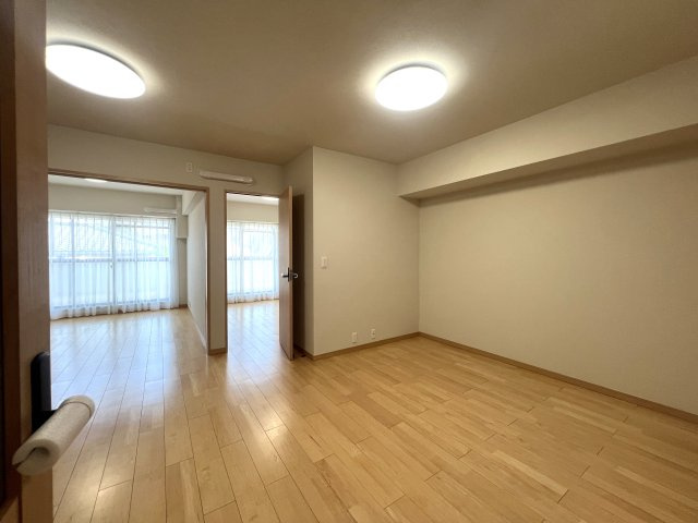 小・中学校は10分以内！しかもフラット！ファミリー向けな間取りですが、贅沢一人暮らしも余裕でアリ！な、【エクセレントハイツ川崎第2/リフォーム】の浴室|きれいなお風呂です