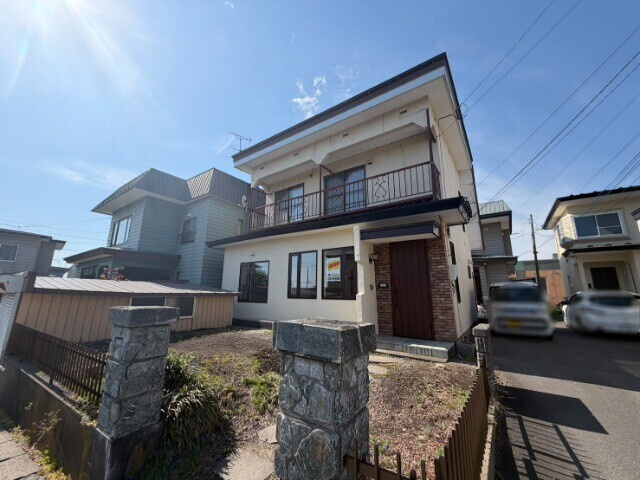 七飯町本町4-5貸家