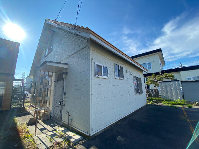 富岡町３－２貸家