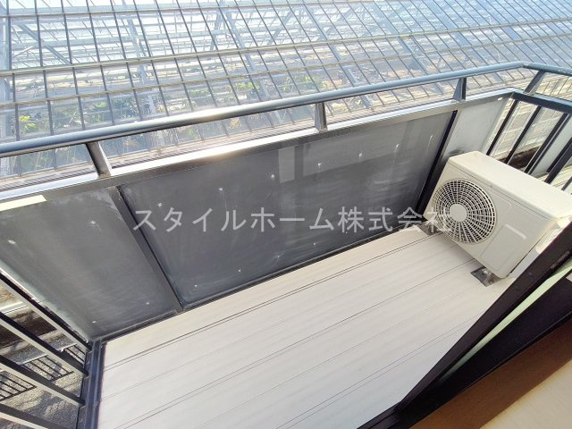 ウイングコートステラB棟のバルコニー