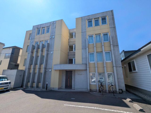 ペラッツィ美原