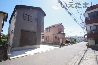 【前面道路含む現地写真】 | 【仲介手数料無料！！】町田市忠生2丁目　新築戸建て（全1棟）1号棟　4698万円