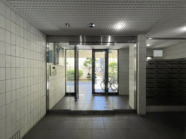 眺望最高！！風抜け最高！！陽当たりも最高！！収納モリモリのワイドな間取り！！！設置された家具もそのままプレゼント！な、『ライオンズマンション平間駅前』リノベーションのその他共用部分