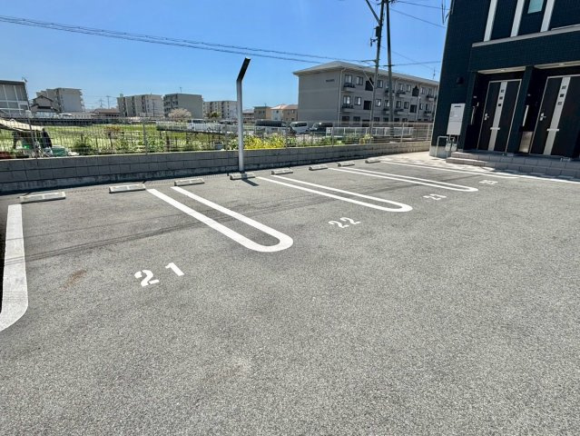 アベニールのざとの駐車場