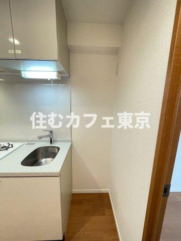 KDXレジデンス立川の内装|高さのある冷蔵庫がおけます※別部屋写真