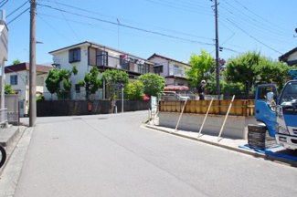 【前面道路含む現地写真】 | 【仲介手数料無料！！】町田市鶴川4丁目　新築戸建て（全1棟）A号棟　5190万円