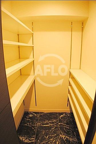カスタリア堺筋本町の収納|カスタリア堺筋本町　シューズボックス