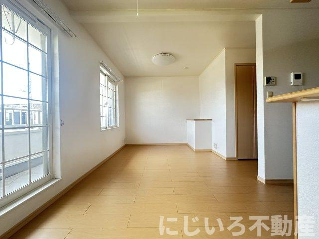プリマベーラBの居間・リビング