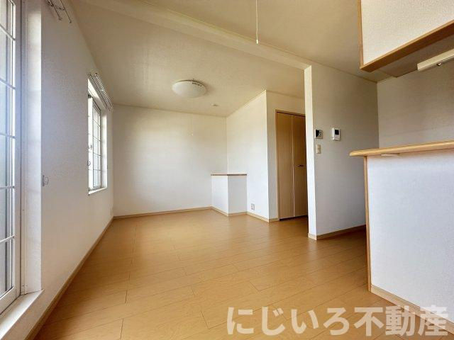 プリマベーラBの居間・リビング