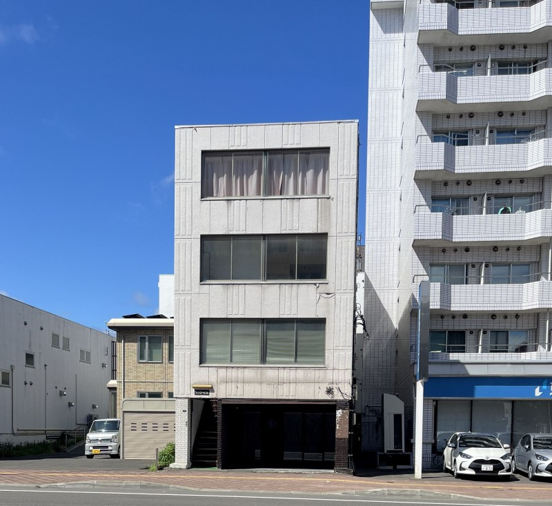 シンエービル