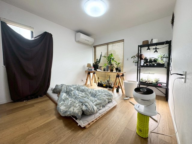 ライフレーベル監修♪洋風な間取りでオシャレな新生活♪ソーラー蓄電池付オール電化！栃木市惣社町の洋室|個人の部屋や寝室として使える洋室です