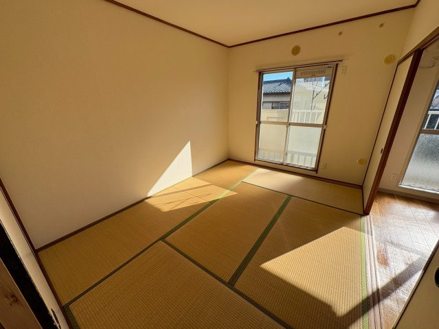グリーンタウン本中山の和室