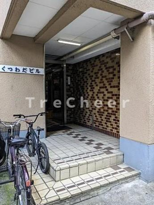 【エントランス】 | くつわだビル