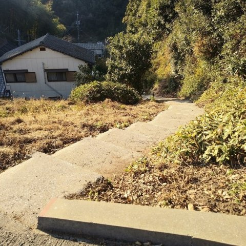 鹿子前町山林の外観
