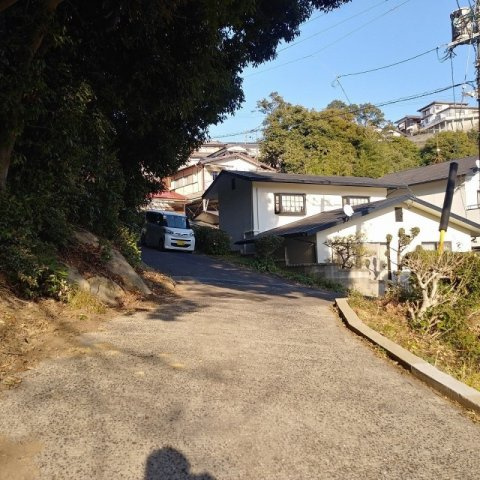 鹿子前町山林の前面道路含む現地写真