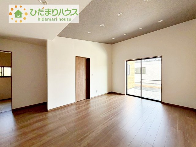 【居間・リビング】 | 筑西市幸町第1期　新築戸建　2号棟 | 家族の集まるLDKは広々17.8帖！贅沢な空間を演出！