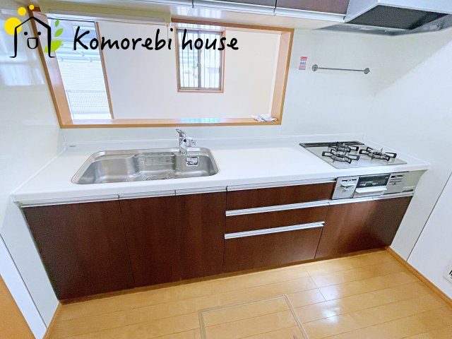 鴻巣市松原三丁目　中古一戸建てのキッチン|コンパクトなキッチンで掃除もラクラク